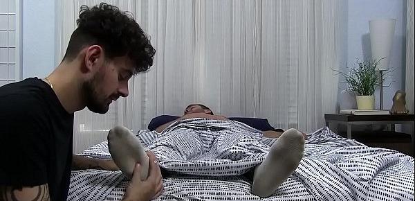  Cumming Sean Holmes wakes up during feet worship